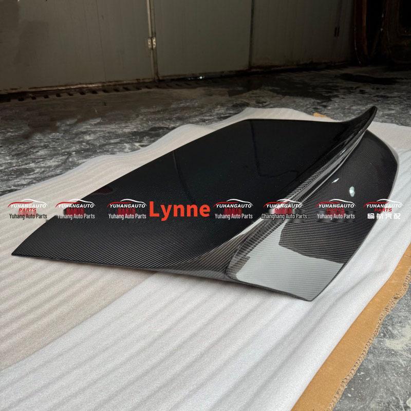 

Nissan 350Z Convertible Carbon Fiber Trunk Lid with Spoiler Yes чёрный