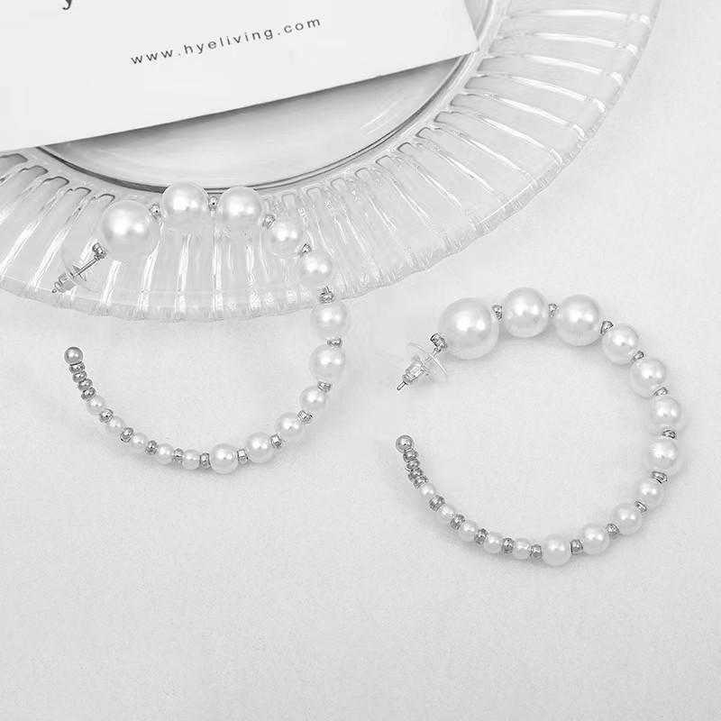 Light Luxury Versatile Temperament Pearl C-Shaped Earrings Stud Earrings Women'S Fashion Niche Exaggerated Design High-End Earrings Earrings