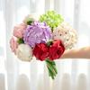 Decoração de casa – Flores e coroas artificiais