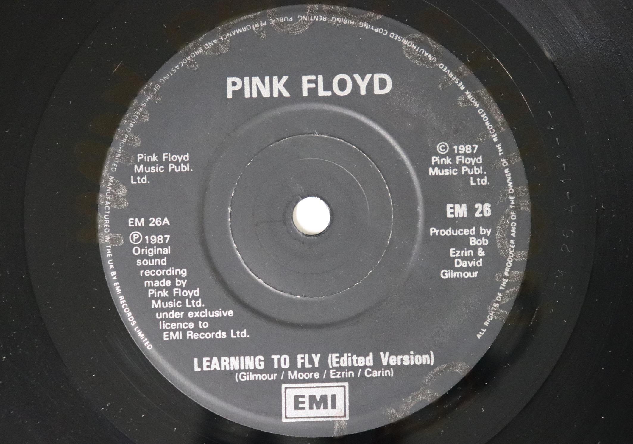 

7-дюймовая пластинка PINK FLOYD - Learning To Fly / One Slip EM26 EMI 1987 UK Rock б/у