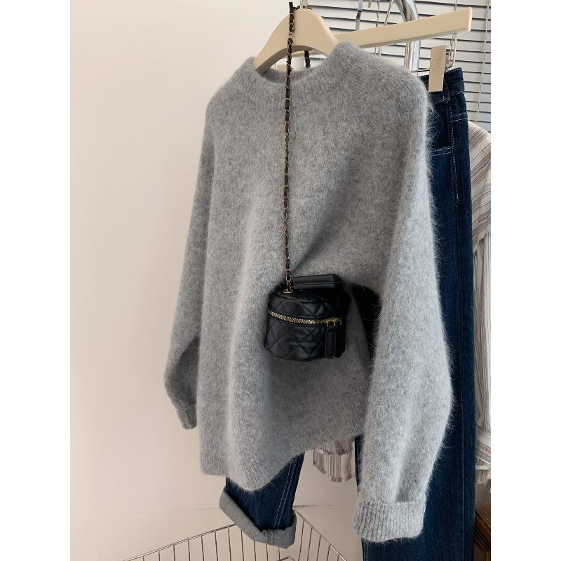 

Pink raccoon fleece pullover women s autumn and winter winter thickened lazy wind soft waxy age-reducing outer wear knitted sweater one size fits all сірий колір