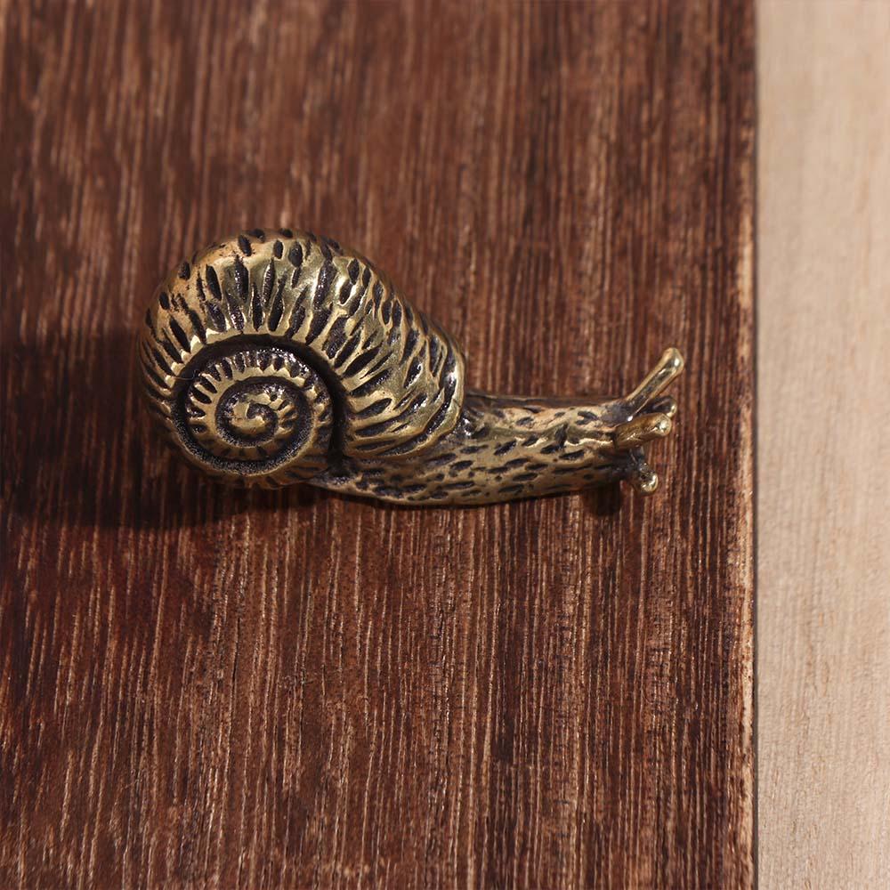Luxury Cabinet Door Knobs Retro Wardrobe Drawer Pulls Trendy Snail Brass Handle Dresser