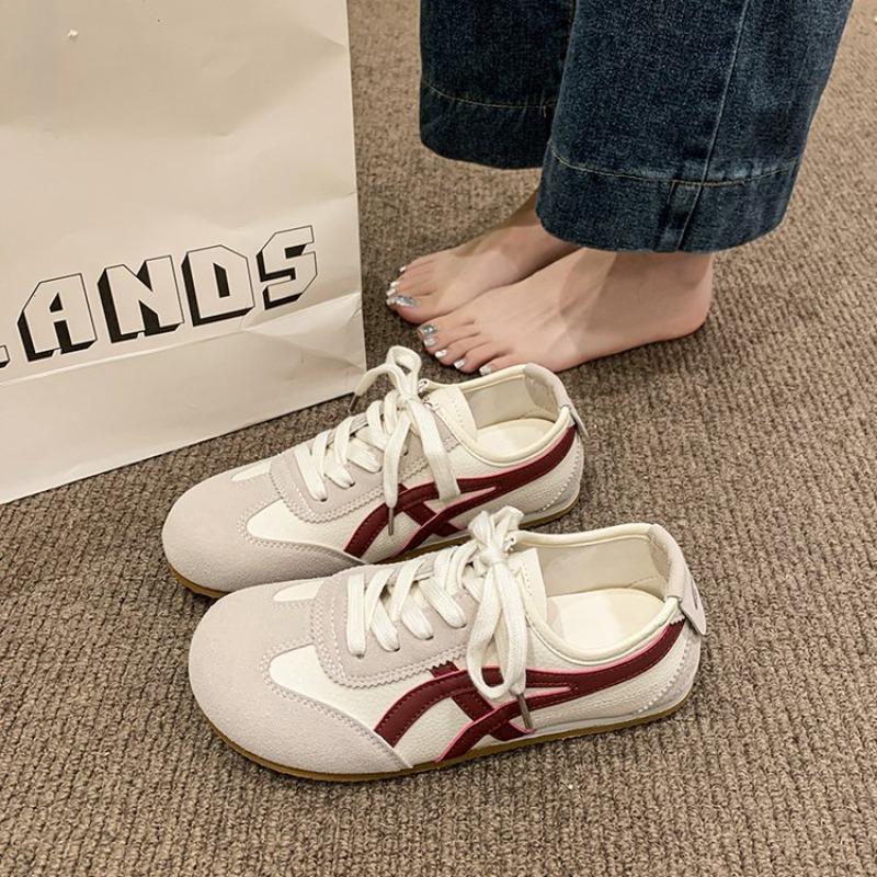College style flat-soled sports shoes women's new versatile street photography trend casual shoes