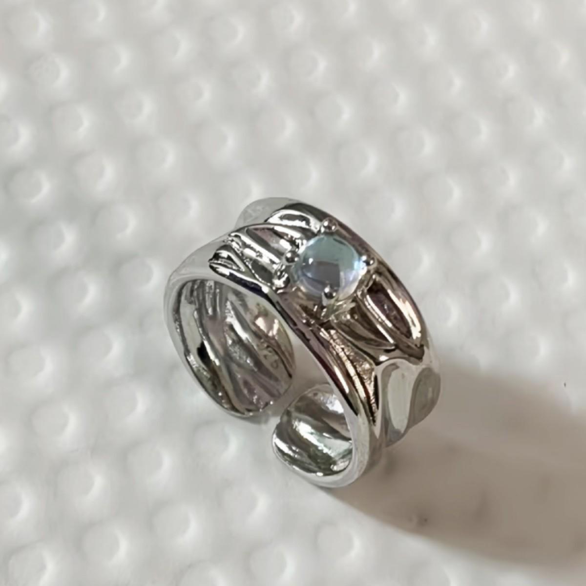 Moonstone Geometric Women s Ring: Sweet, Fresh, Simple, and Fashionable Temperament Style платиновый