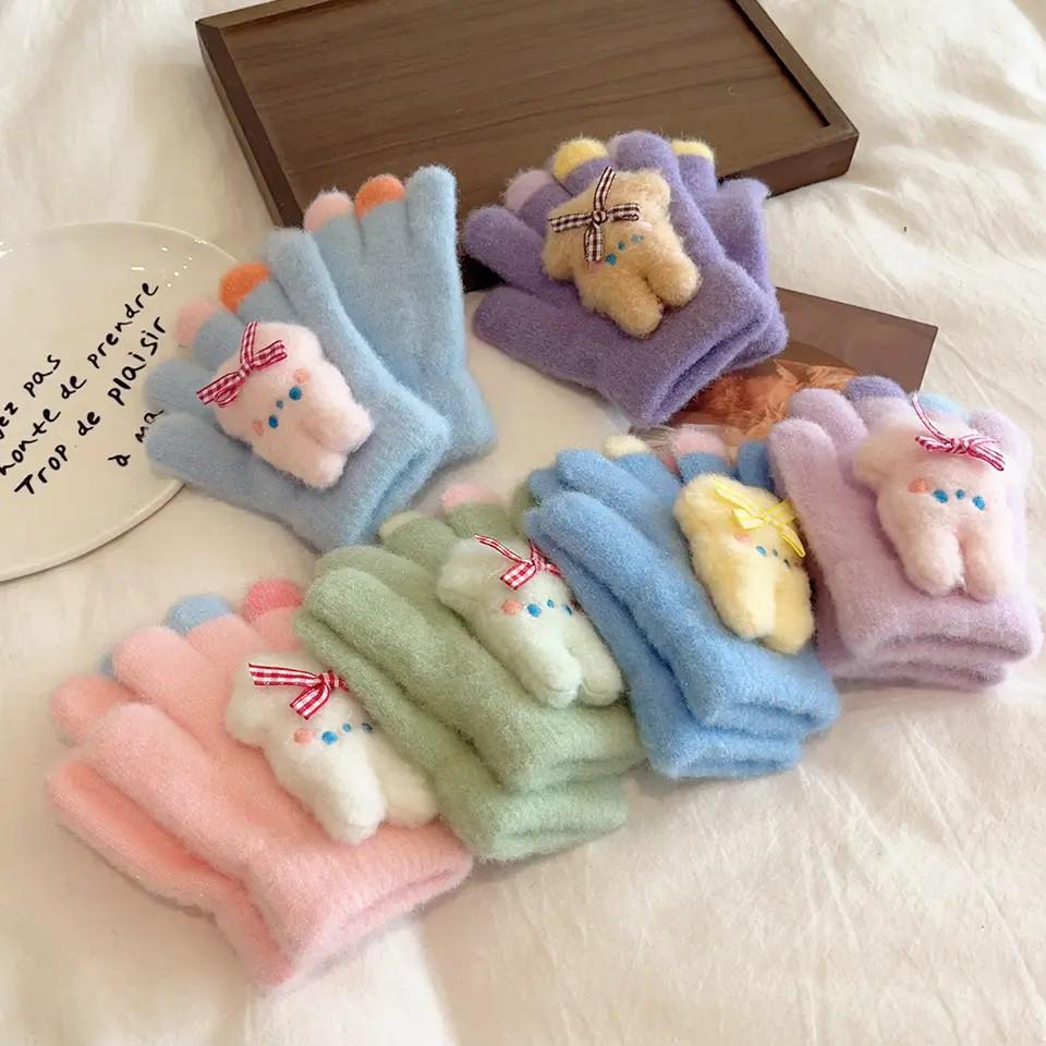 

Cozy Cartoon Winter Gloves: Warm & Cute for Little Girls
