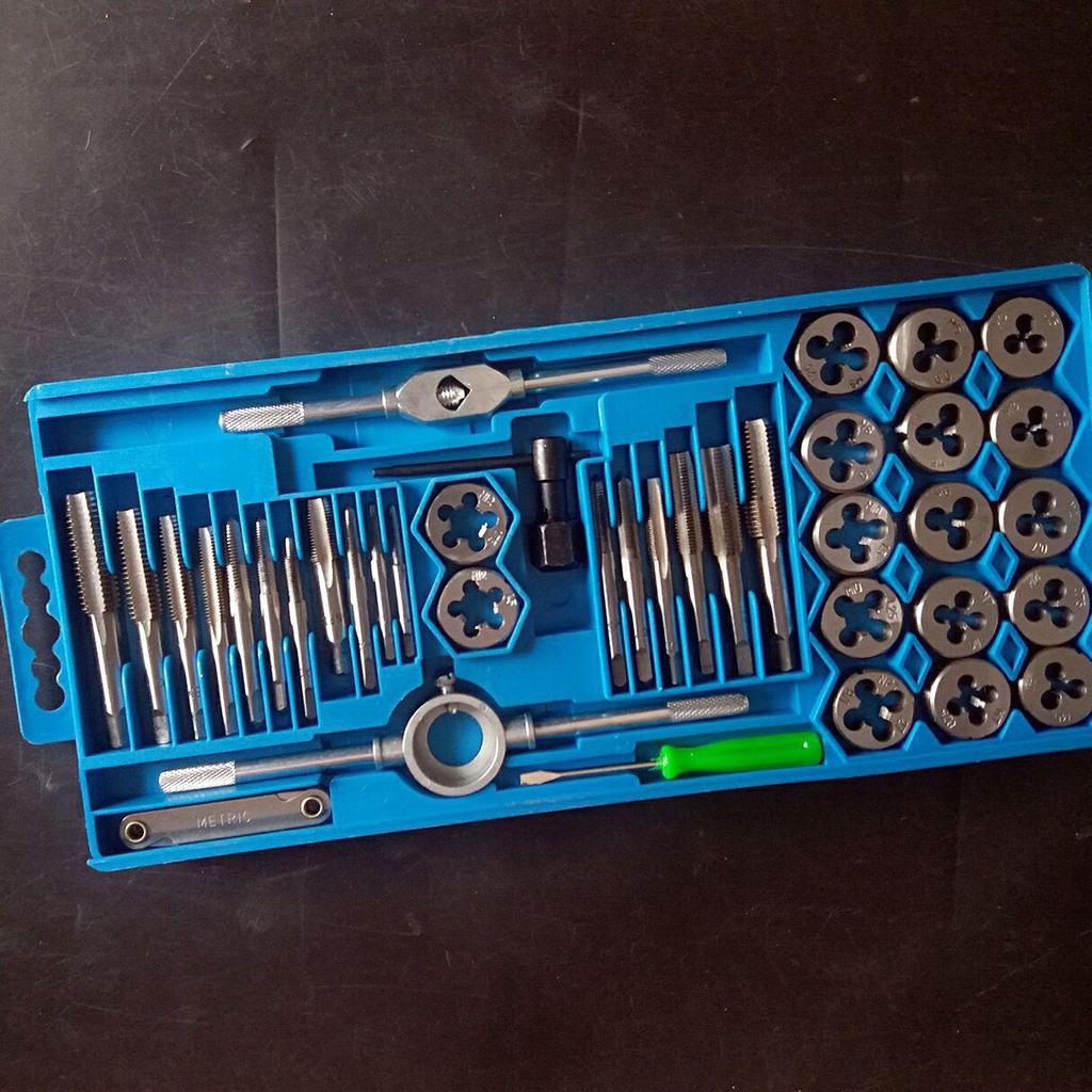 Multifunctional Tap and Die Wrench Set