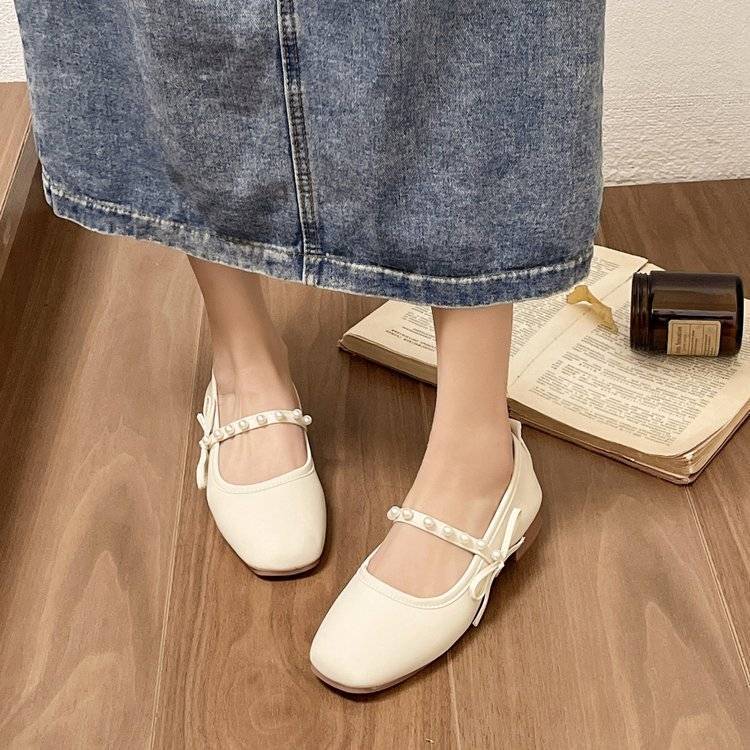 Flat bottom versatile comfortable single shoes Internet celebrity French small fragrant style Mary Jane women's shoes 2025 autumn new temperament gen