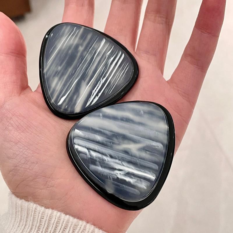 French Retro Grey Irregular Striped Triangle Stud Earrings for Women - High-End, Fashionable, Elegant Design