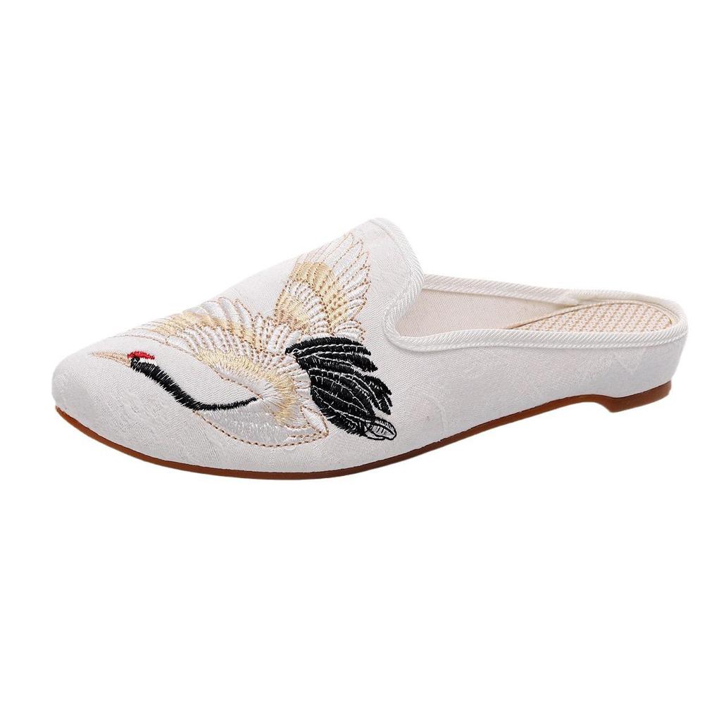 Women's Retro Embroidered Cotton Pointed Toe Slipper