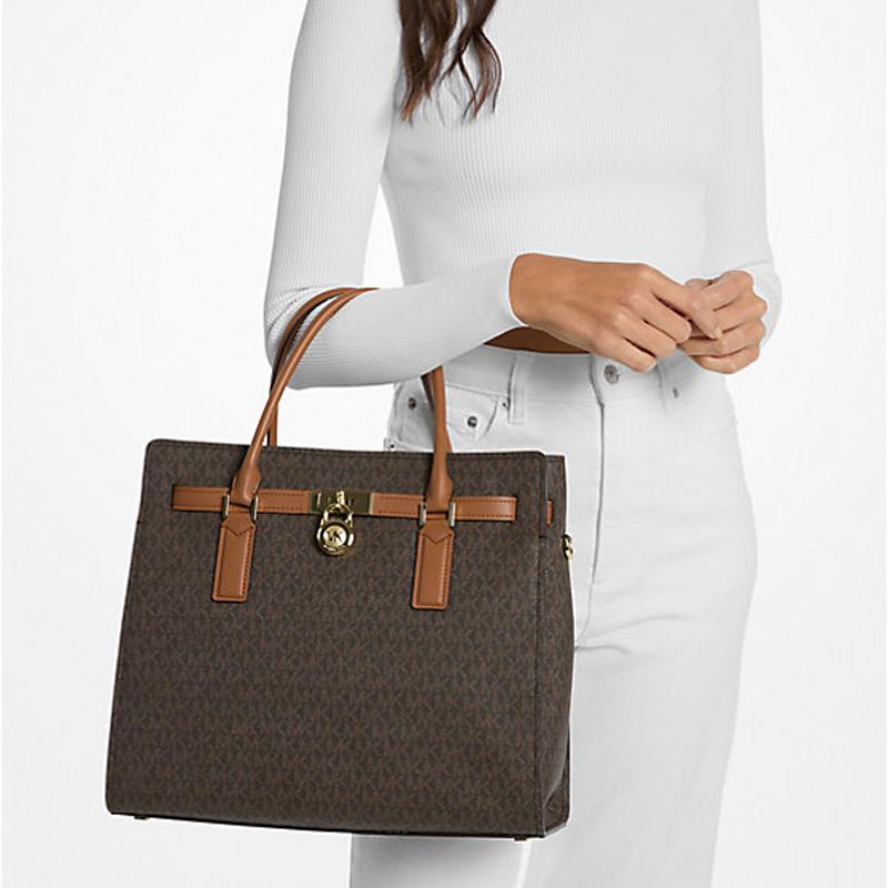 MICHAEL KORS Hamilton Moderne Presbyopia printed metal accessories tote bag, artificial leather, crossbody handbag, large size, women's dark brown