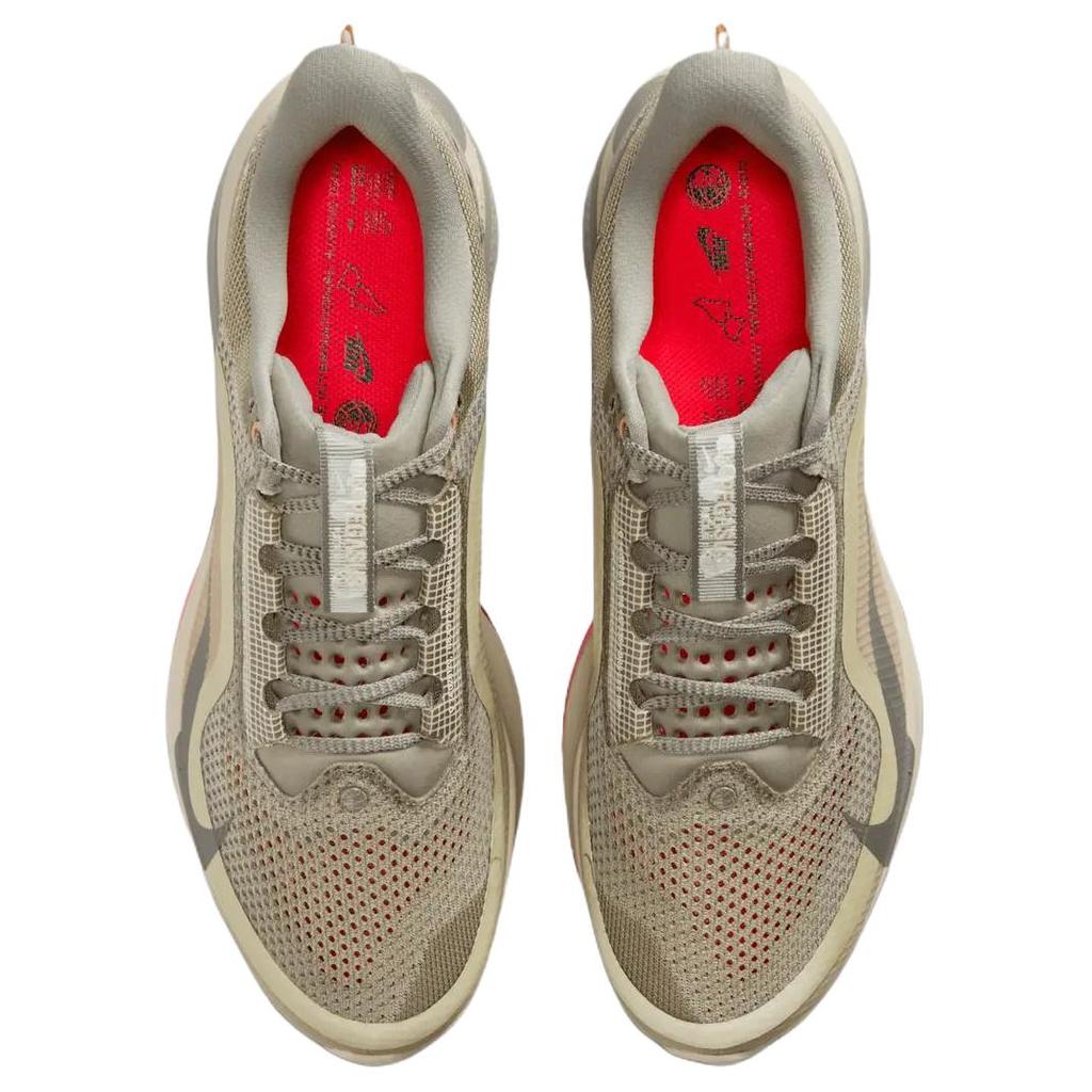 Nike Pegasus Premium Running Poets Unisex Sneaker Mehrfarbig Neutral-Olive Wüsten-Khaki-Leuchtendes-Karmesinrot-Höhlenstein IM6677-222