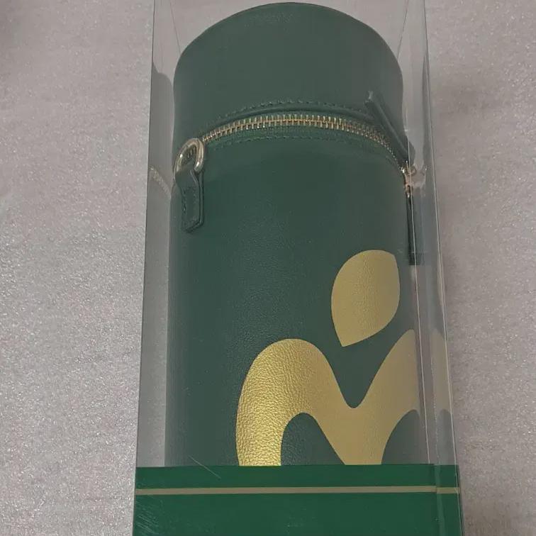 

Миссис Зеленое Яблоко Mrs.green Apple Fanlight Case