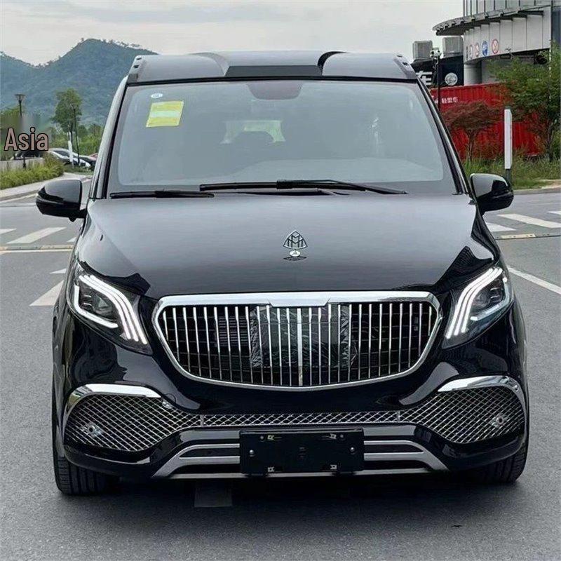 Samolepka znaku na kapotu Mercedes-Maybach pro úpravu auta