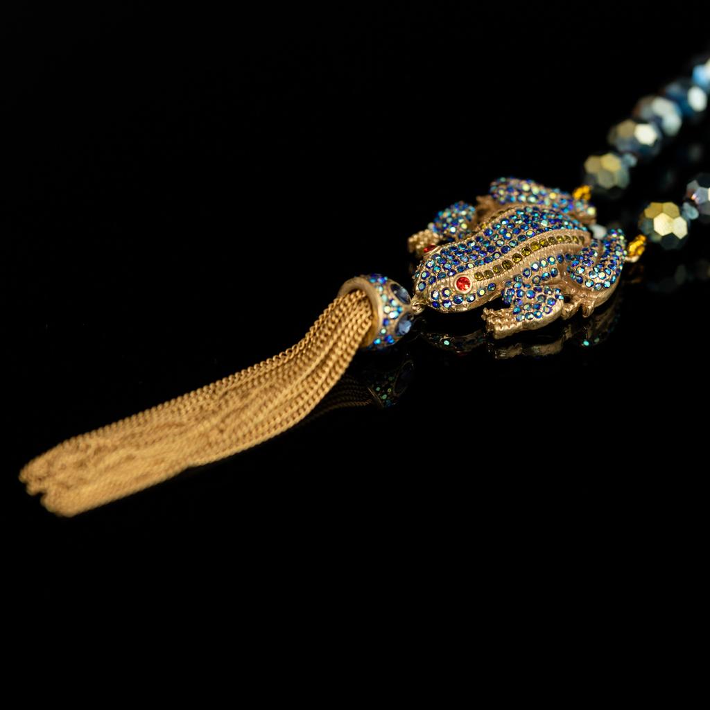 Mittelalterlich Vintage Kupferlegierung Hohes Gefühl Designer Blau Kleines Tier Frosch Voll Diamant Quaste Halskette Weiblich