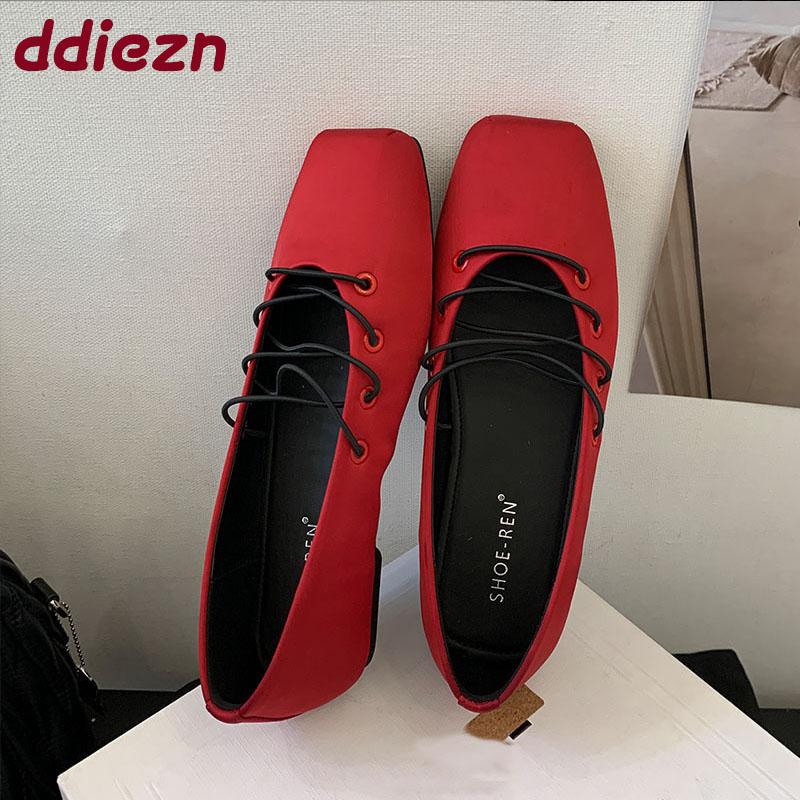 Fashion 2025 New Footwear Shallow Ladies Mary Janes Flats Shoes Luxury Soft Female Square Toe Fashion Silk Women Ballet Flats Shoes