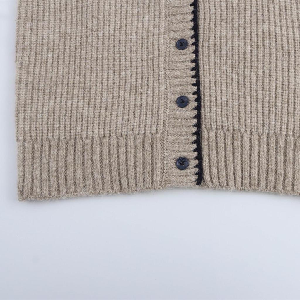 2025 Spring Women's Slim Fit Sleeveless Knitted Top with Bow