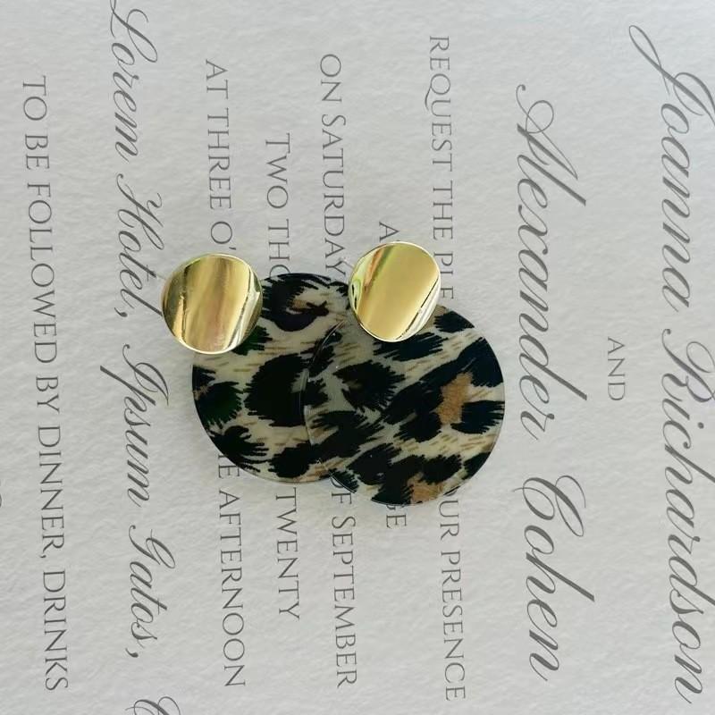 Light luxury high-end acetic acid exaggerated round earrings femininity new s111 silver needle retro personalized leopard print earrings