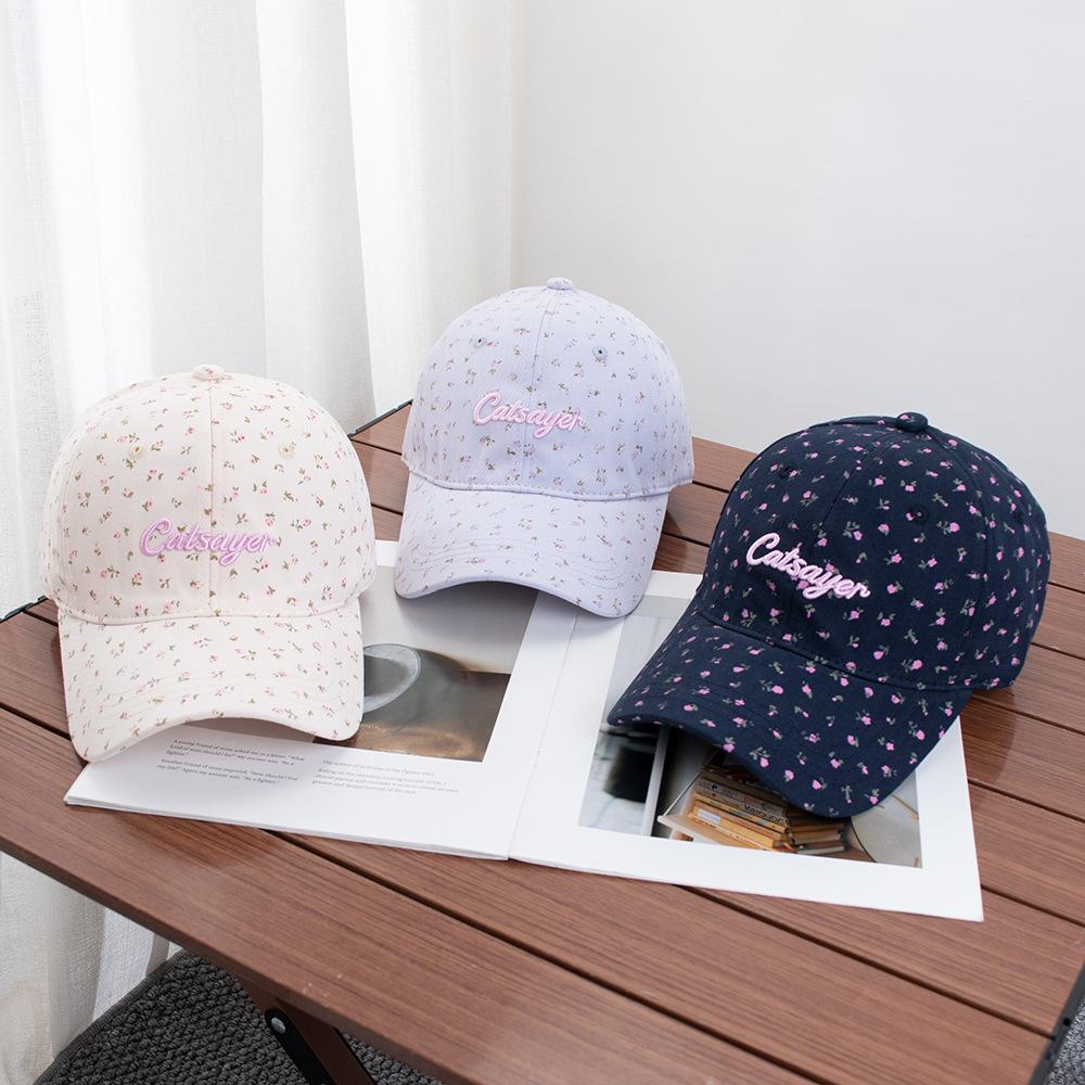 Nische mode kleine florale Buchstaben bestickte Baseballkappe Damen Frühling und Herbst Gesicht klein vielseitige Kappe