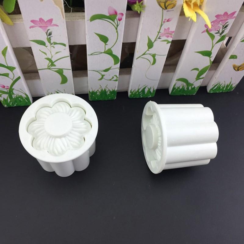 2 Pcs New And High Quality Floral Cookie Fondant Cutter Flip Sugar Cookie Cookie Cookie Mold Home Kitchen Pastry Baking Tools