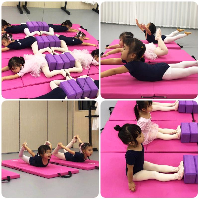 Folding Gymnastics and Dance Practice Mat for Chinese Dance Students