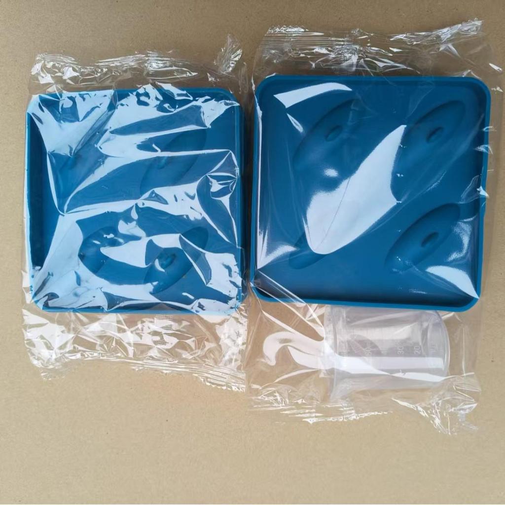 Shark Silicone Ice Cube Tray - Quick Release, Food Grade, Easy Freeze Mold for Kitchen.