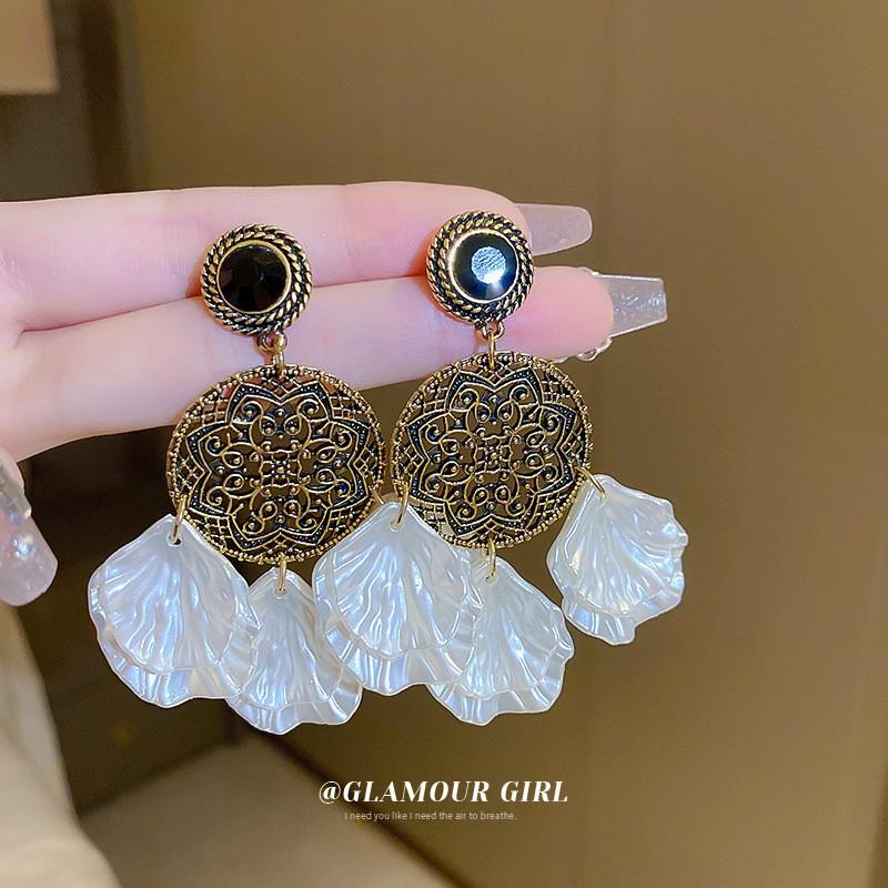 Diamond-set pearl petals fringed earrings stud earrings temperament fashionable and versatile design earrings