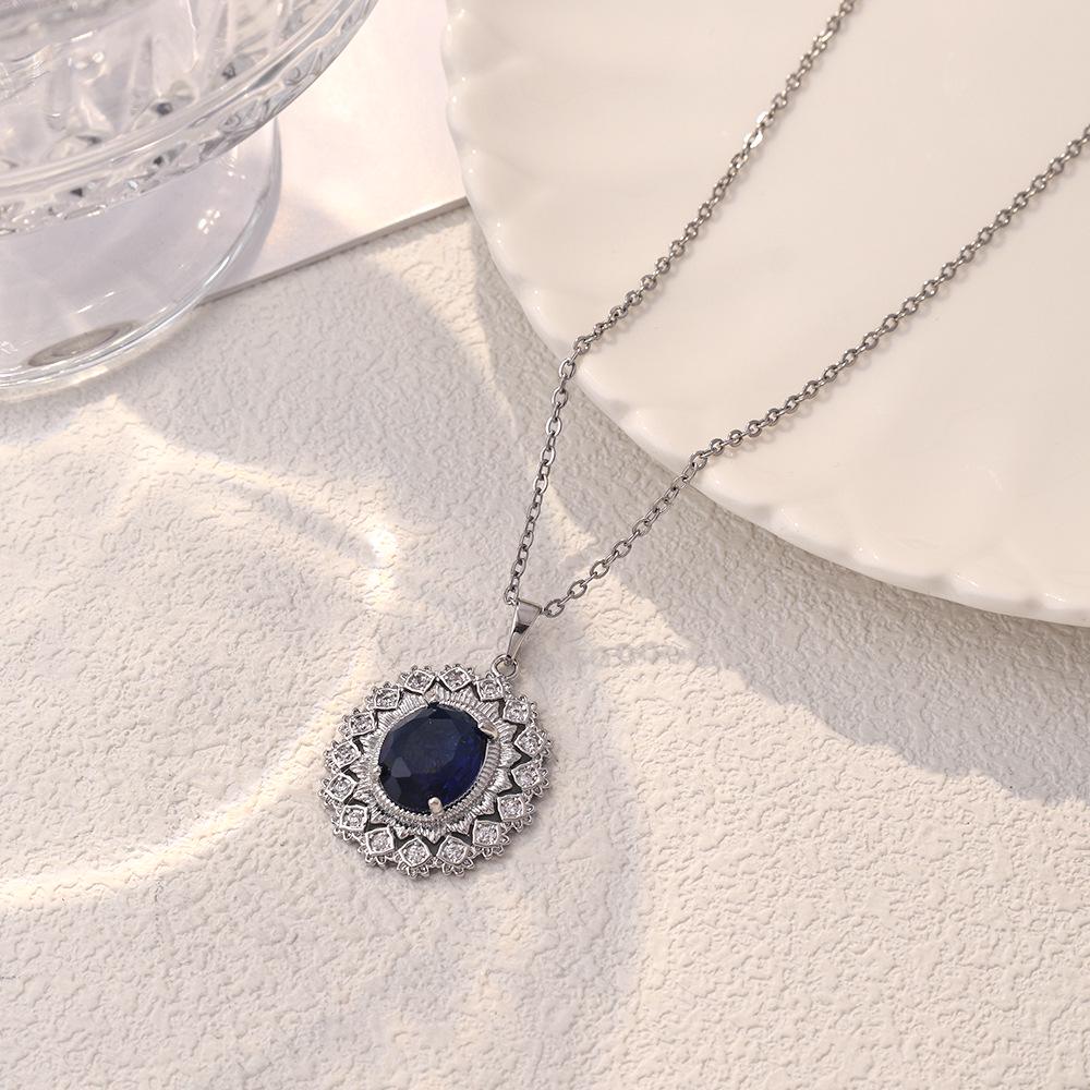 Women's Luxury Titanium Steel Pendant Clavicle & Long Sweater Necklace - Niche Design