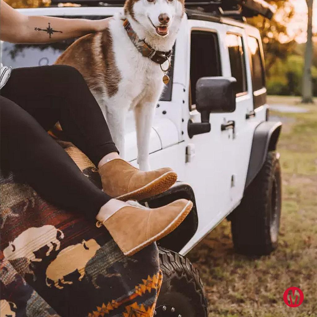 Minnetonka US Red Women's Tucson, Size 6, Color