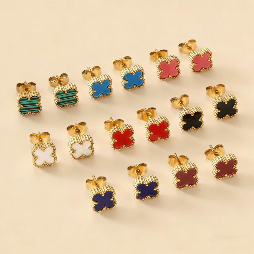 Piccoli Orecchini a Bottone Quadrifoglio 9MM, Acciaio al Titanio Oro 18K, Madreperla Resistente al Colore Gioielli di Moda da Donna.