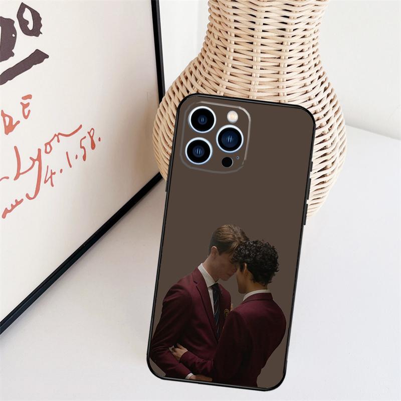Young Royals Simon and Wilhelm Funda For iPhone 16 15 Pro 14 Pro Max Plus 11 13 12 Mini X XS XR Phone Case