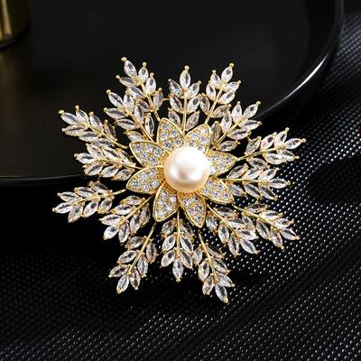 New Copper Micro-Inlaid Zircon Natural Freshwater Pearl Snowflake Brooch Brooch Brooch Anti-Light Buckle Factory Wholesale Distribution
