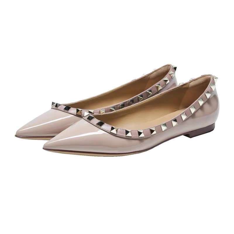 French Flat Shoes Rivets 2025 Summer New Patent Leather Pointed Single Shoes Women's Shallow Mouth Temperament Soft Sole Gentle Ladyshoes