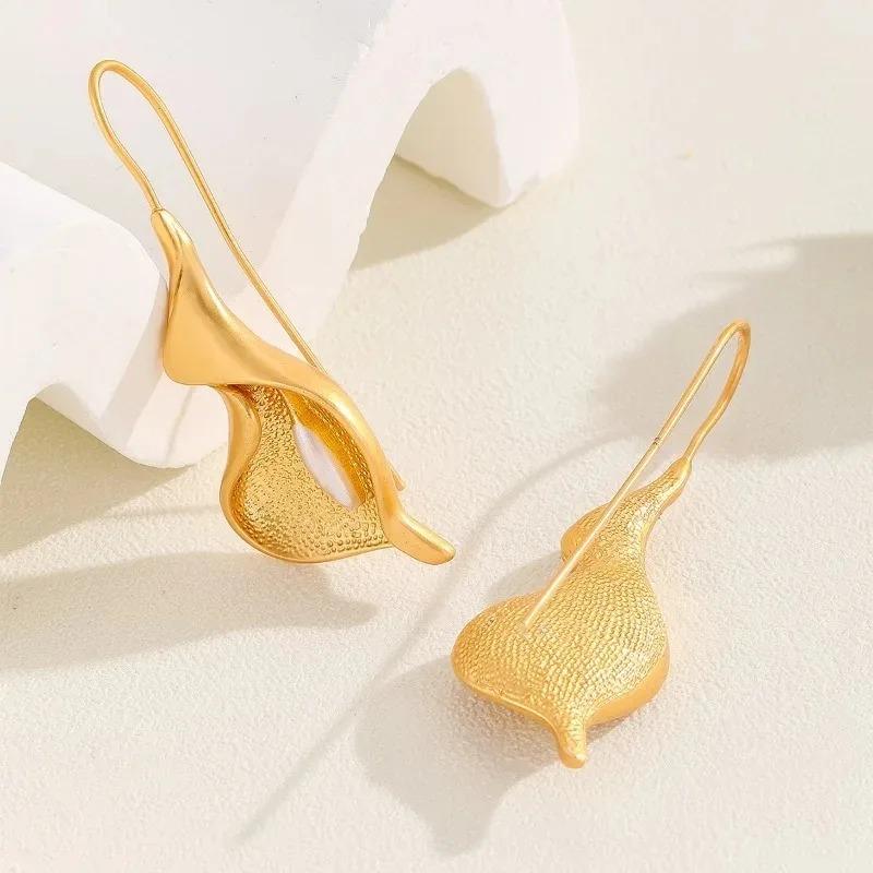 Exquisite Blooming Flower Hook Earrings Simple Accessories Gold Silver Color Plant Dangle Earrings for Women Jewelry