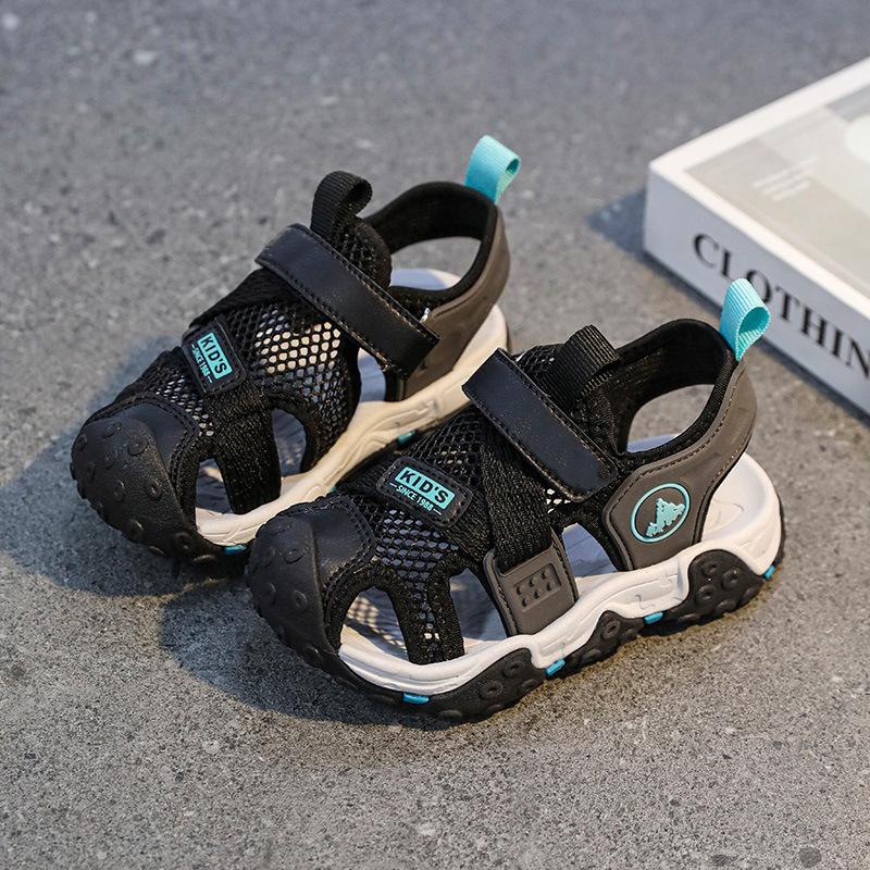 Boys and girls baotou sandals summer 2025 new children's beach shoes medium and large children's non-slip women's sports sandals