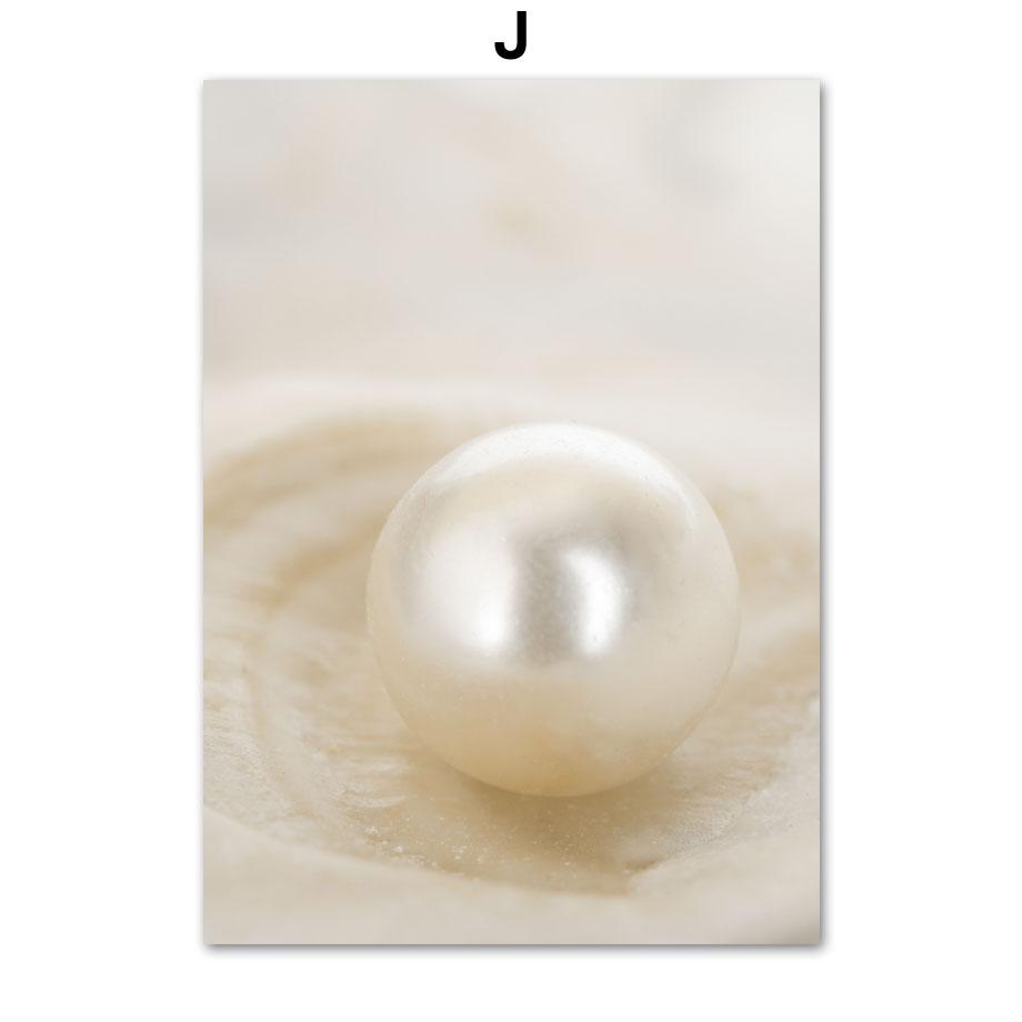 

Спокойный пляж, загорающая девушка, цветок, жемчуг, раковина, скандинавский постер, настенный художественный принт, холст, картина, настенные панно для декора гостиной 40X50 cm No Framed