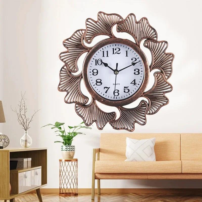 Creative Entrance Decoration Clock Wall Clock Living Room Home Creative Light Luxury Quiet Clock Hanging on The Wall Atmosphere