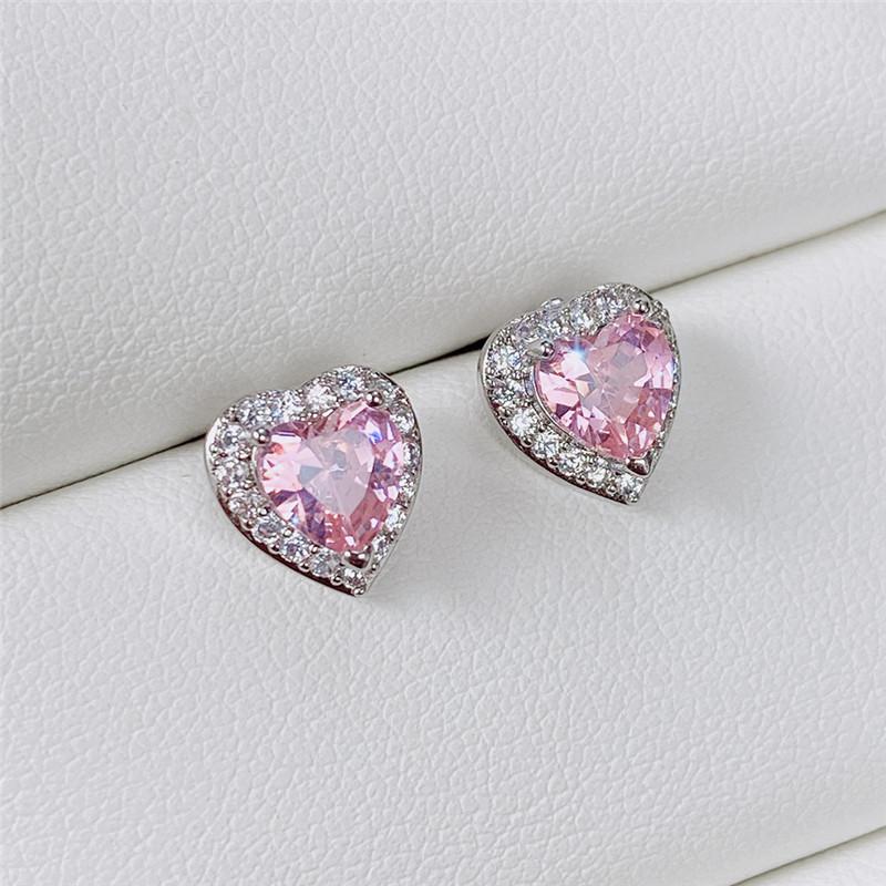 Huitan Delikata Örhängen med Hjärtan för Kvinnor Flera Färger Tillgängliga Mode Mångsidiga Öronpiercingtillbehör Smycken