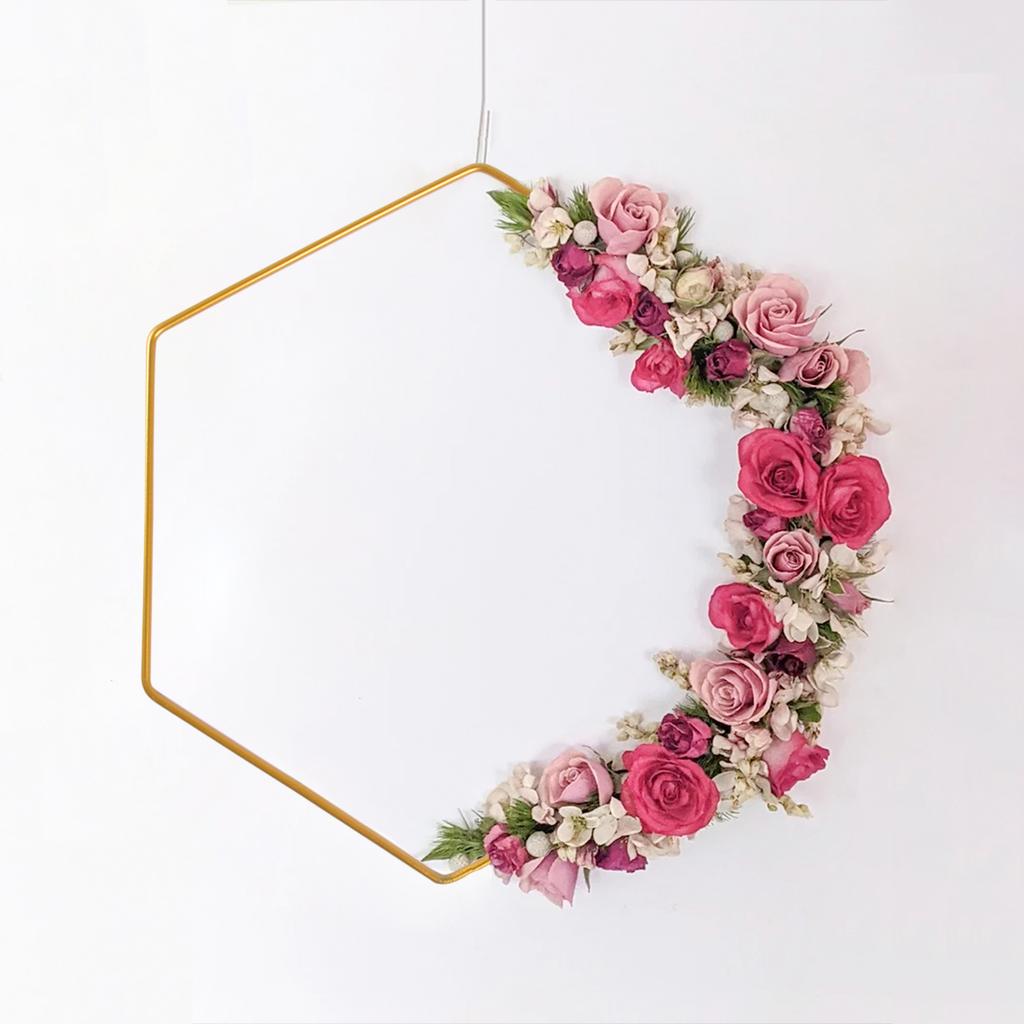 Hexagonal Metal Floral Hoop Wreath Macrame Round Metal Hoop Rings with Wooden Base Centerpiece for Wedding Table Decoration