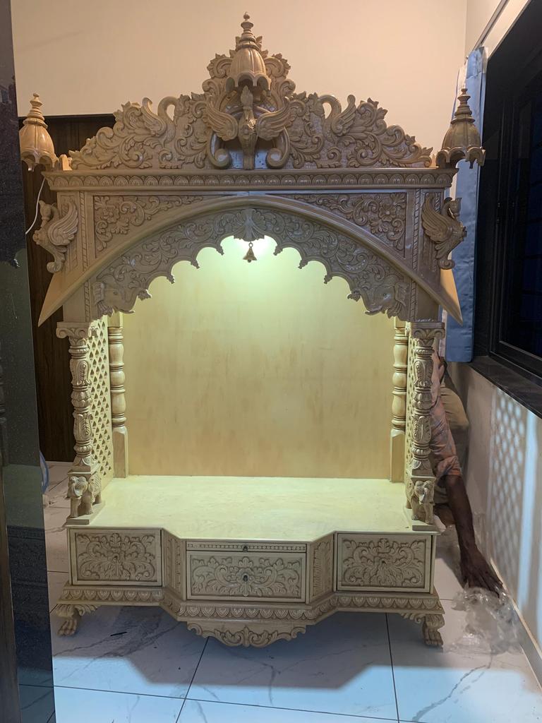 Handgeschnitzter Hindu-Tempel aus Teakholz mit LED-Beleuchtung