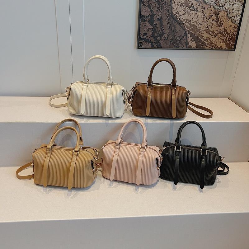 Premium Bag Women's Spring New Fashion Versatile Portable Pillow Bag Retro Niche Shoulder Bag