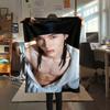 1 Stück Tom Kaulitz Print Flanelldecke, Hohe Qualität, Bequem für alle Jahreszeiten, Heimdekoration, Wärme und Komfort, Perfekt für Weihnachtsgeschenke