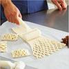 1 st Liten bakverktyg Cookie Pie Pizza Bröd Bakverk Galler Rullskärare Plast