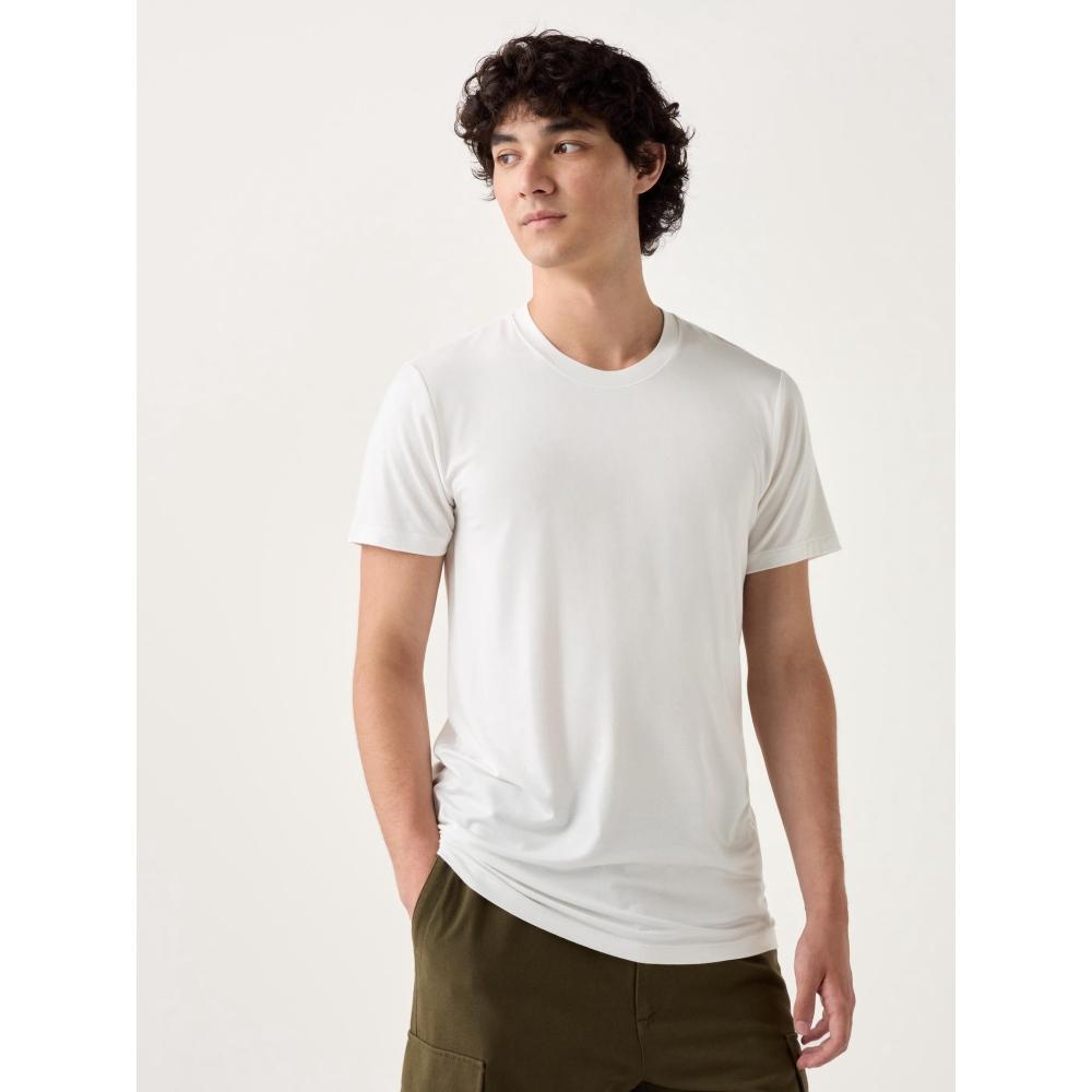 Uniqlo HeaTTech Crewneck T  shorT Sleeve 