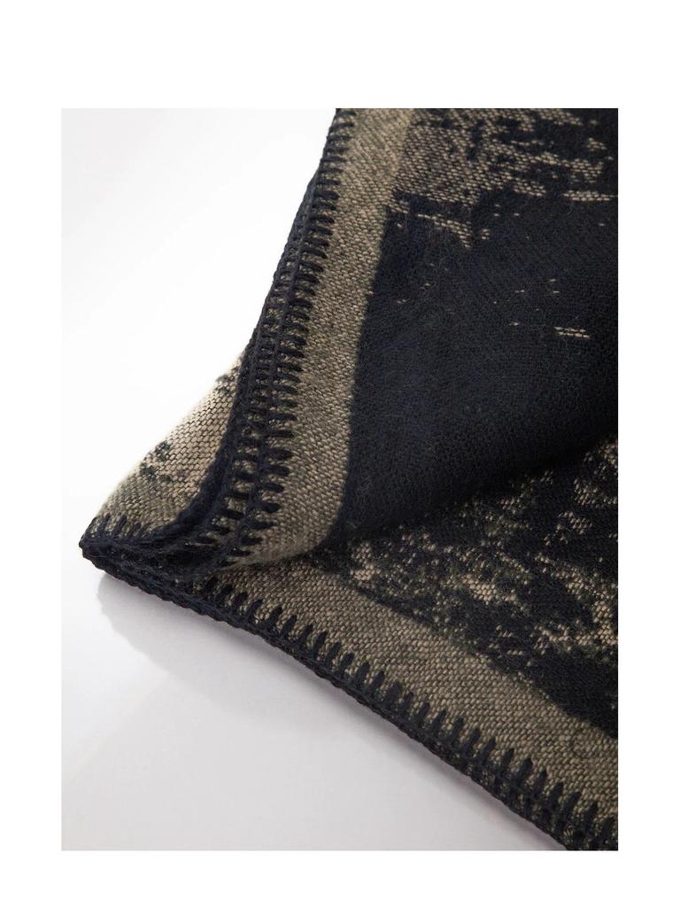 Northwest Xinjiang Women's Autumn/Winter Shawl Cape: Western Sichuan Travel Cloak & Thick Tibetan Scarf