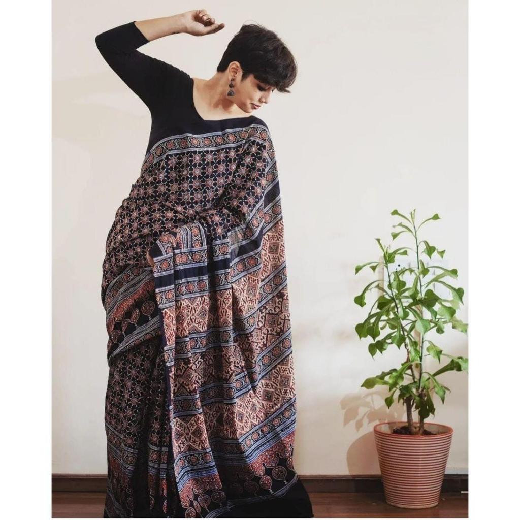 Tradiční ležérní nová kolekce, halenka (Potřeba být ušita podle velikosti a střihu)