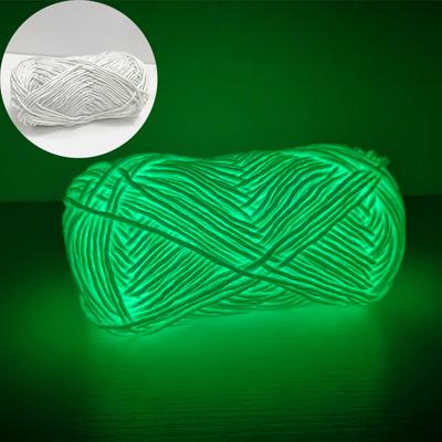 Funktionelles, leuchtendes Garn, das im Dunkeln leuchtet, Polyester-Grobgarn, 70 m lang, Strickwollgarn für Häkelpullover, Mütze