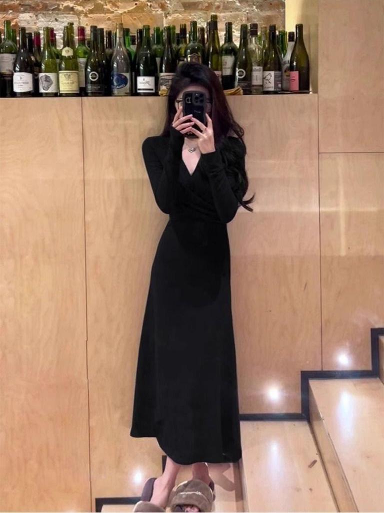 Damen Slim Fit Schwarzes Kleid mit Samt, Perfekt für Frühling und Sommer