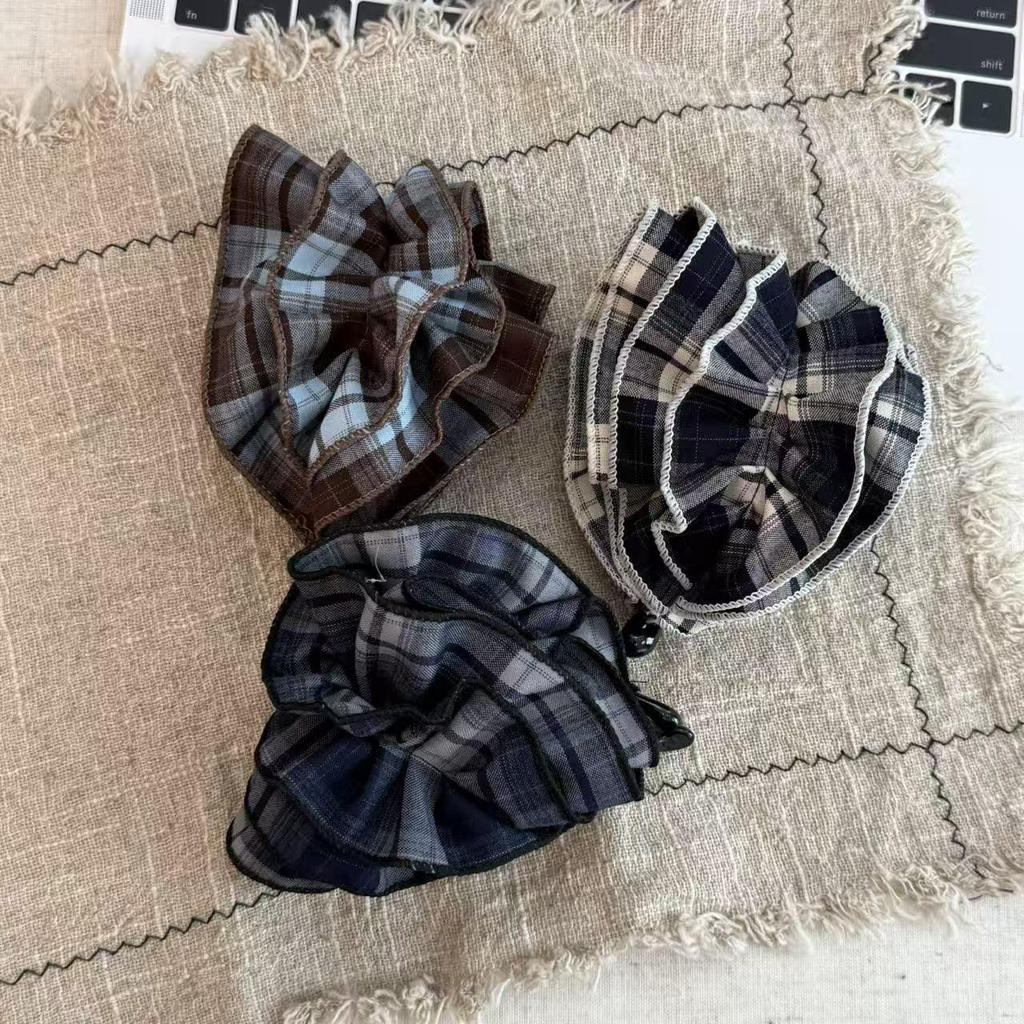 Plaid Flower Hair Clip: Elegant Women's Banana Clip for Chic Updos and Ponytails