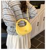 High sense niche bag women's summer 2025 new fashion messenger bag Korean version ins popular portable dumpling bag
