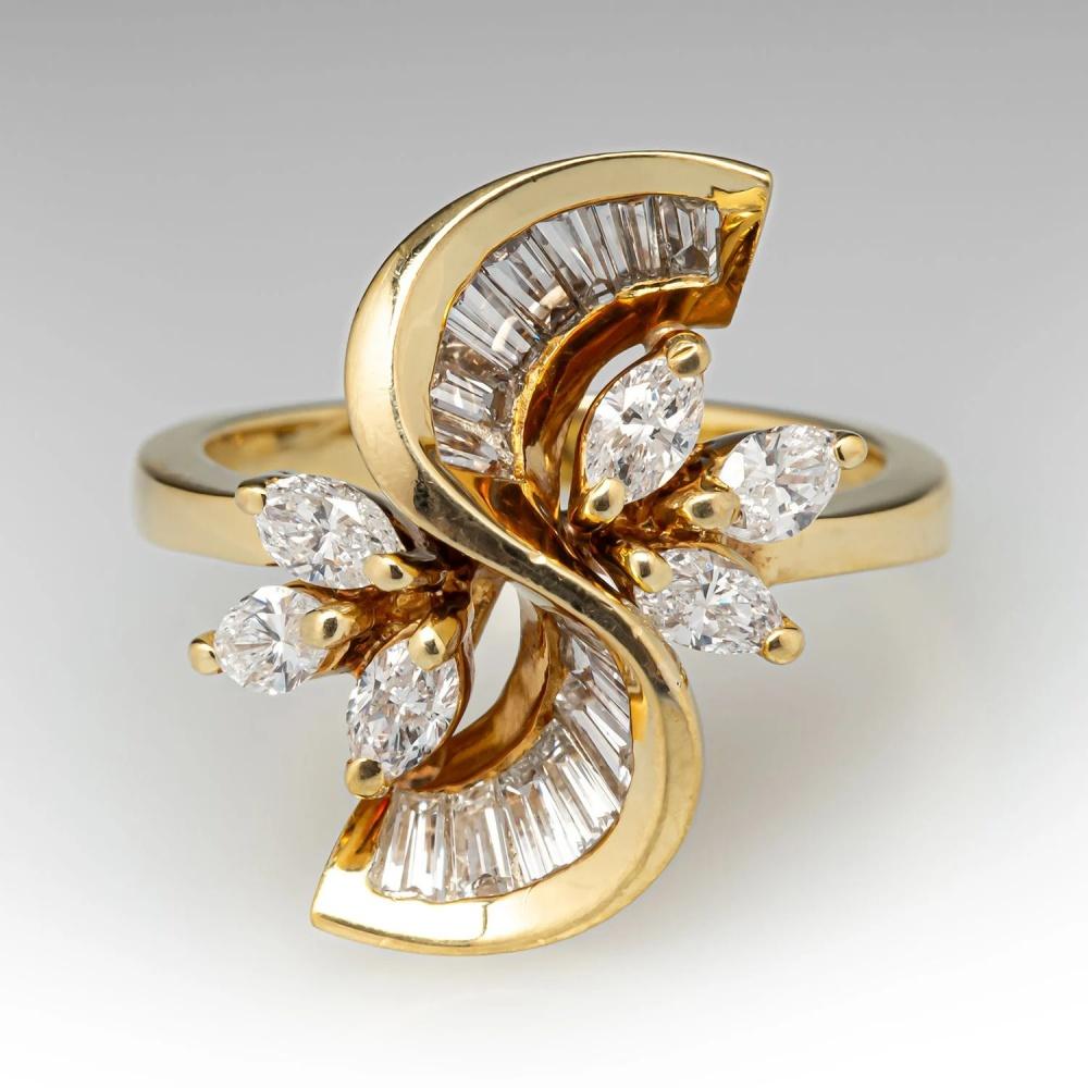 Luxury Female White Zircon Big Stone Engagement Water Drop Asymmetrical Ring Vintage Gold Color Wedding Jewelry For Women
